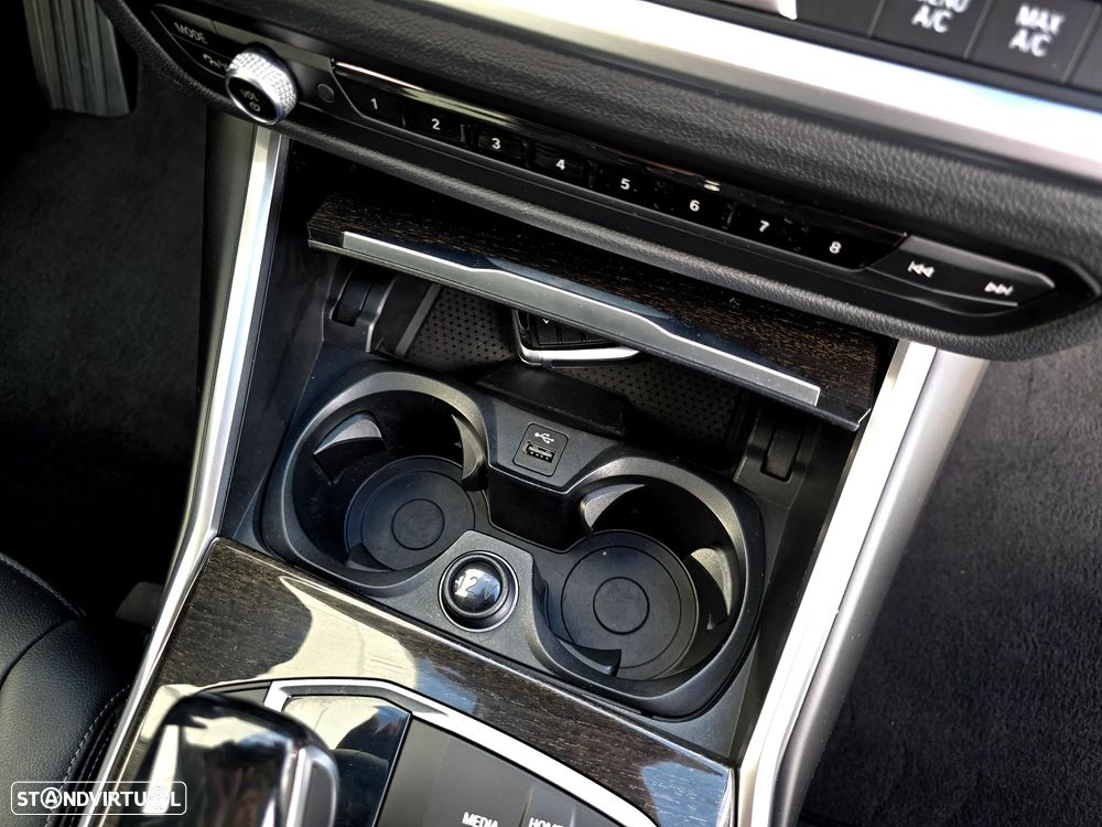 BMW 330 e Pack M Auto - 30