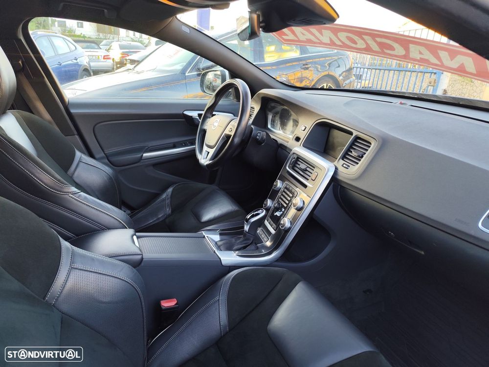 Volvo V60 2.4 D6 R-Design AWD Phev - 20