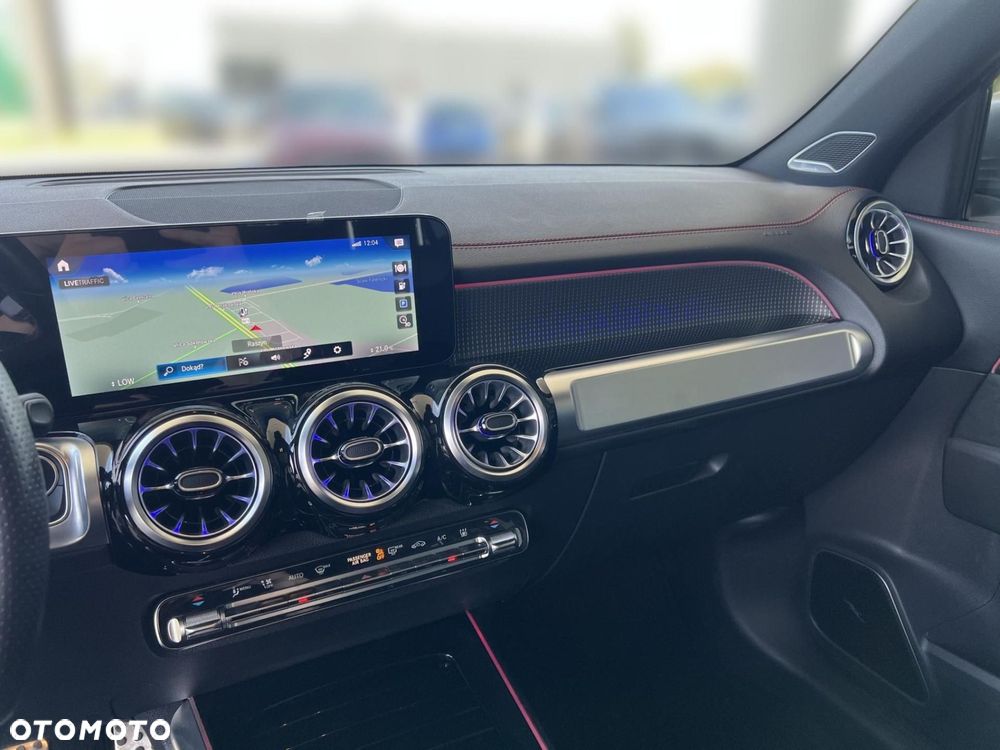 Mercedes-Benz EQB - 15