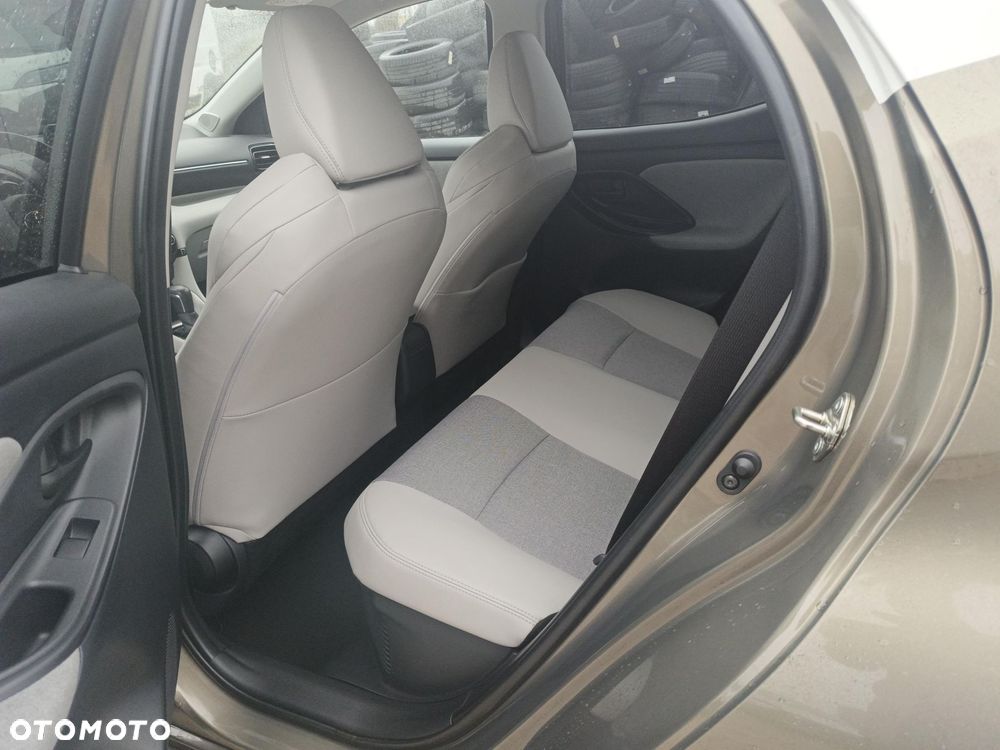 Toyota Yaris Hybrid 1.5 Selection Elegant - 10