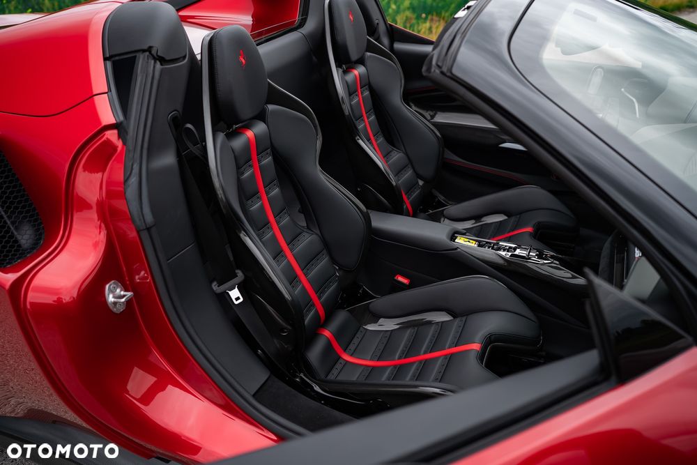 Ferrari 296 GTS - 29