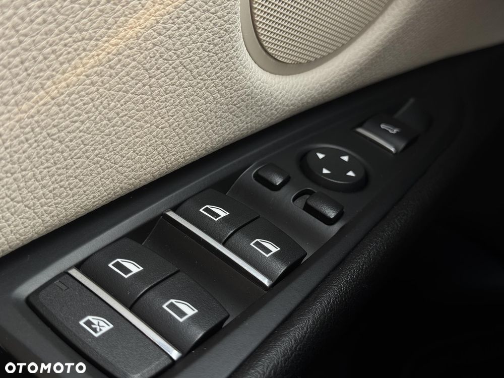 BMW X5 xDrive30d Sport-Aut - 31