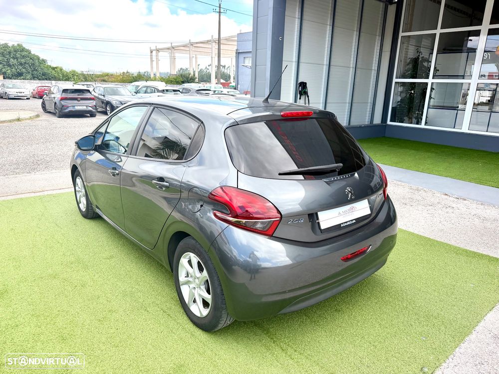 Peugeot 208 1.6 BlueHDi Style - 3