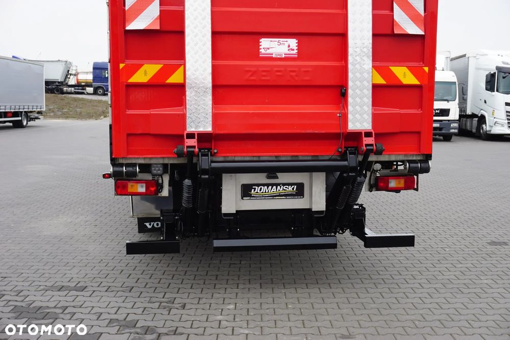 Volvo FM / 330 / E 6 / CHŁODNIA + WINDA / 23 PALETY / OŚ SKRĘTNA / DŁ 9,2 M - 28