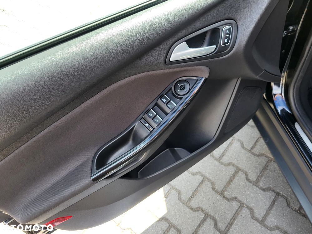 Ford Focus 1.5 TDCi Titanium - 10