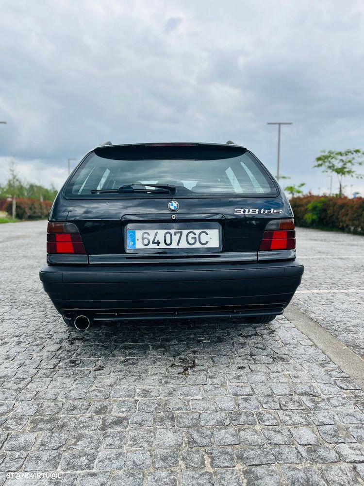 BMW 318 tds Touring Sport - 13