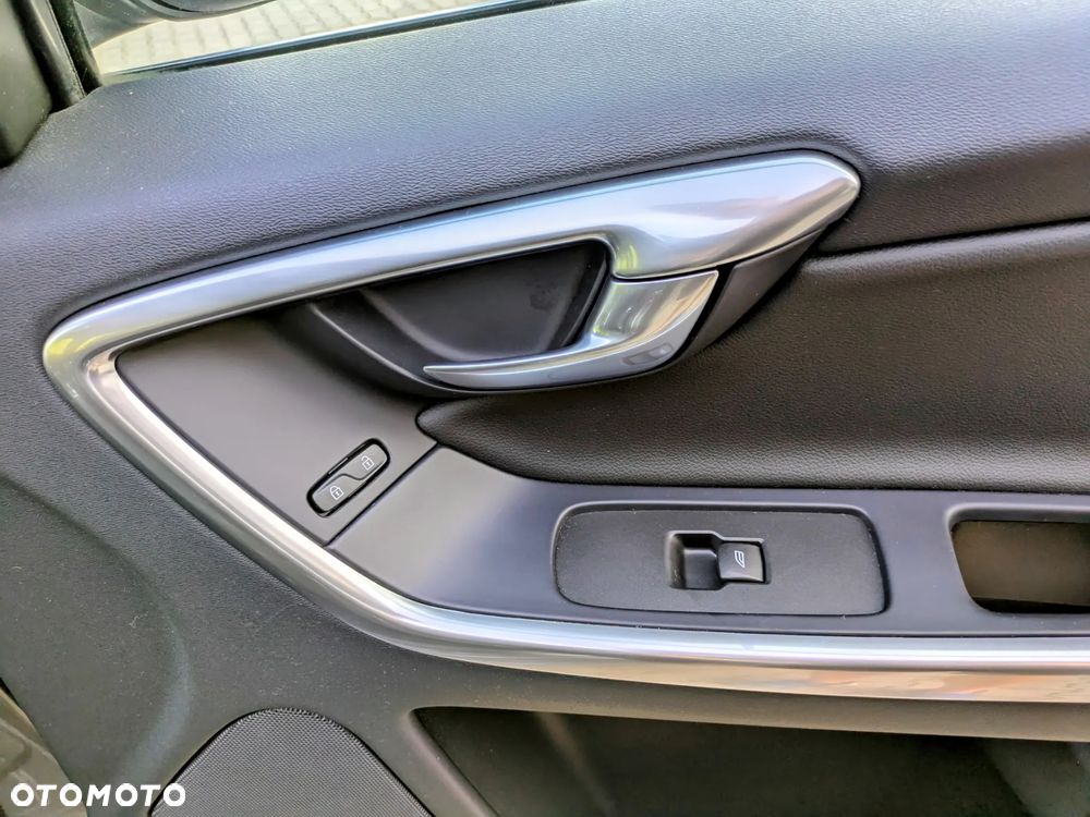Volvo XC 60 D3 Inscription - 25