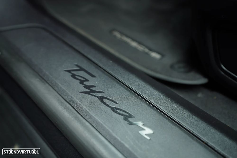 Porsche Taycan Standard - 11