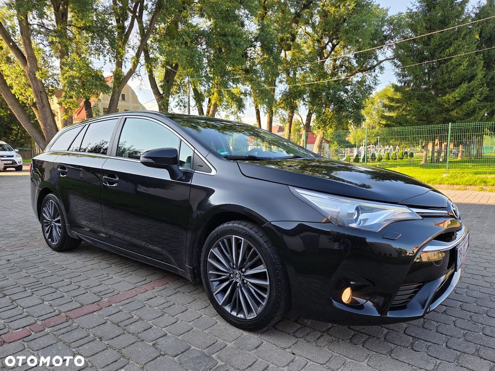 Toyota Avensis Touring Sports 1.8 Business Edition - 8