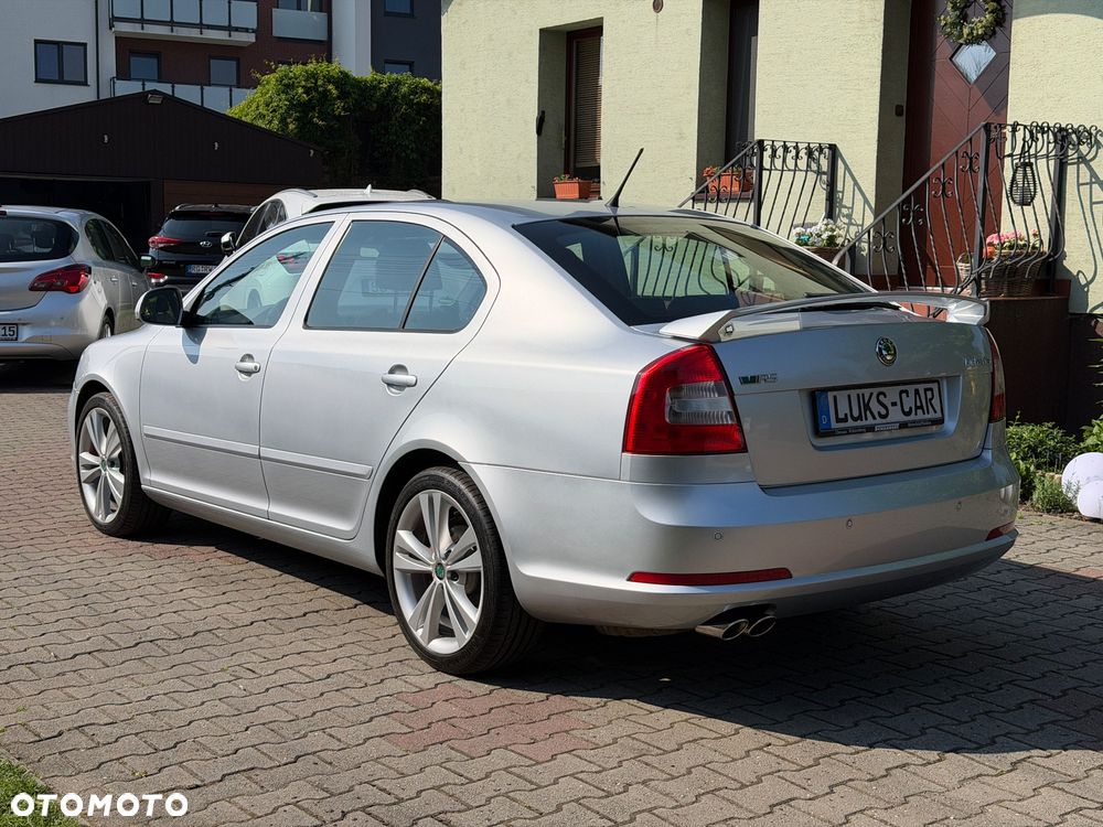 Skoda Octavia 2.0 TSI RS - 3
