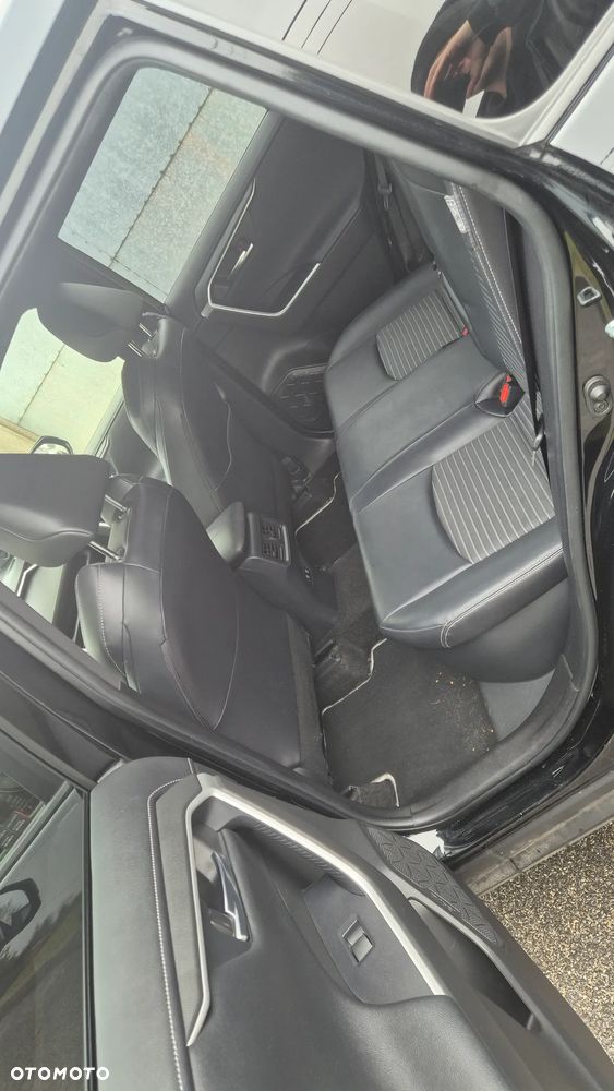 Toyota RAV4 2.5 Hybrid Black Edition by JBL 4x4 - 7