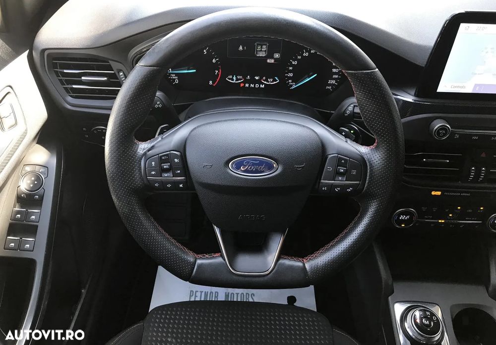 Ford Focus 1.5 Ecoboost ST-Line - 17