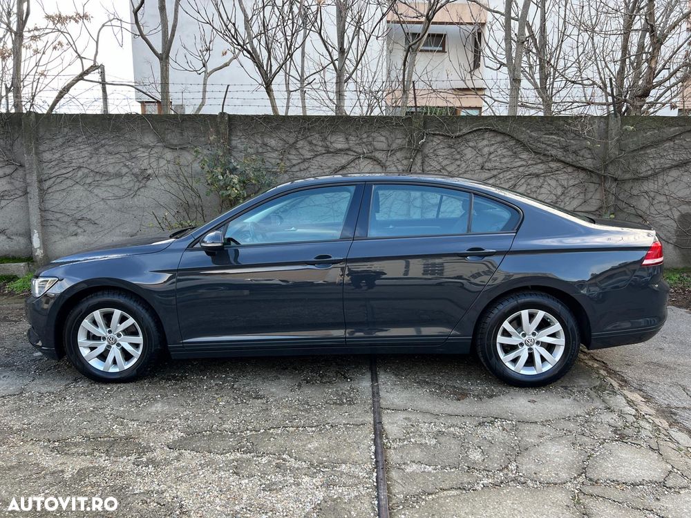 Volkswagen Passat 1.6 TDI Comfortline - 12