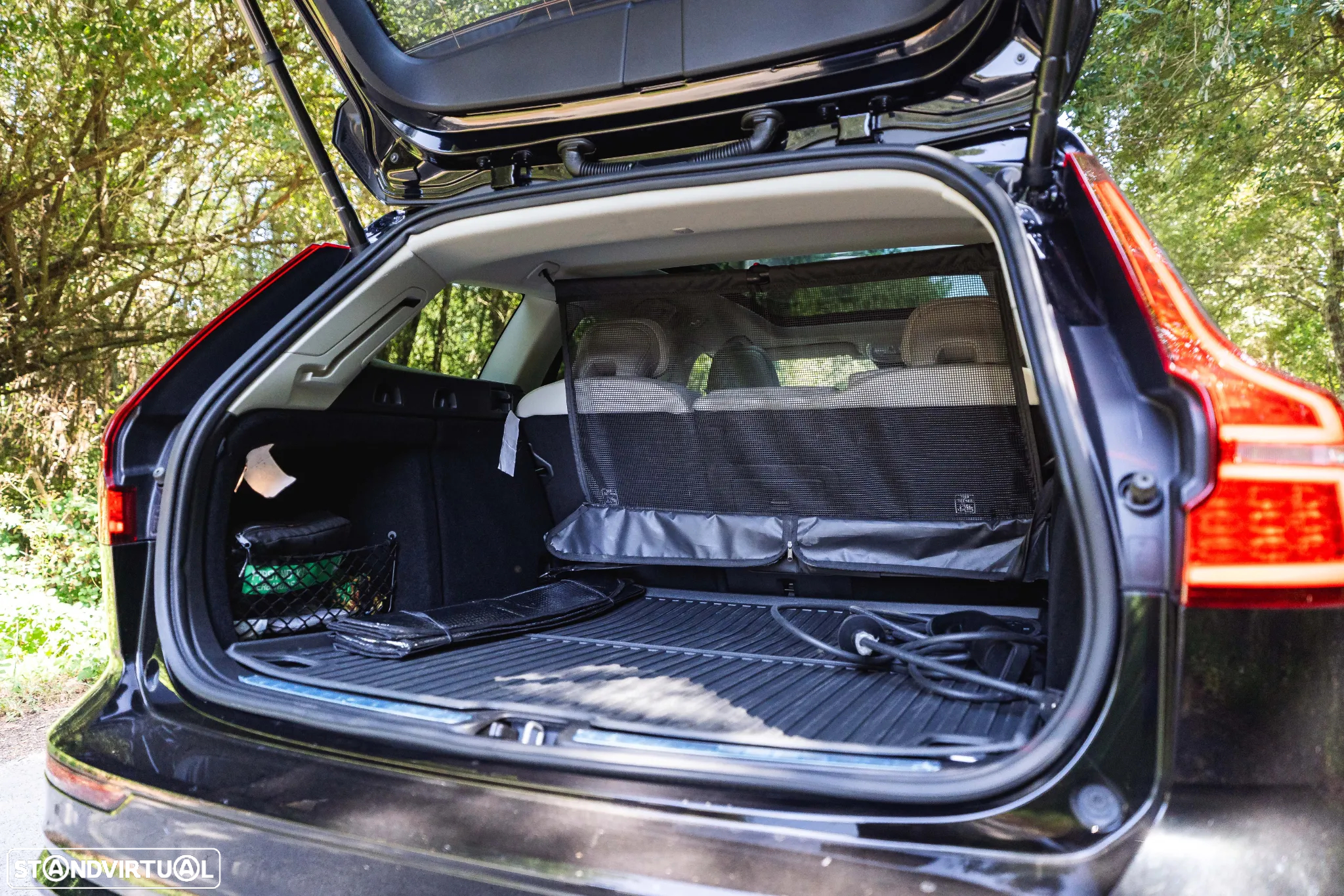 Volvo V60 2.0 T6 AWD TE Plus Dark - 49