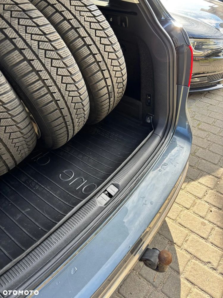 Volkswagen Passat - 17