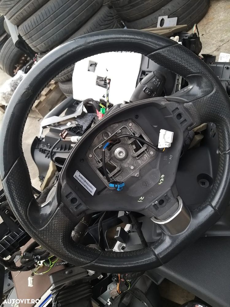 Volan cod: 96877731ze pentru Peugeot 3008 1.6HDI din 2014 - 1