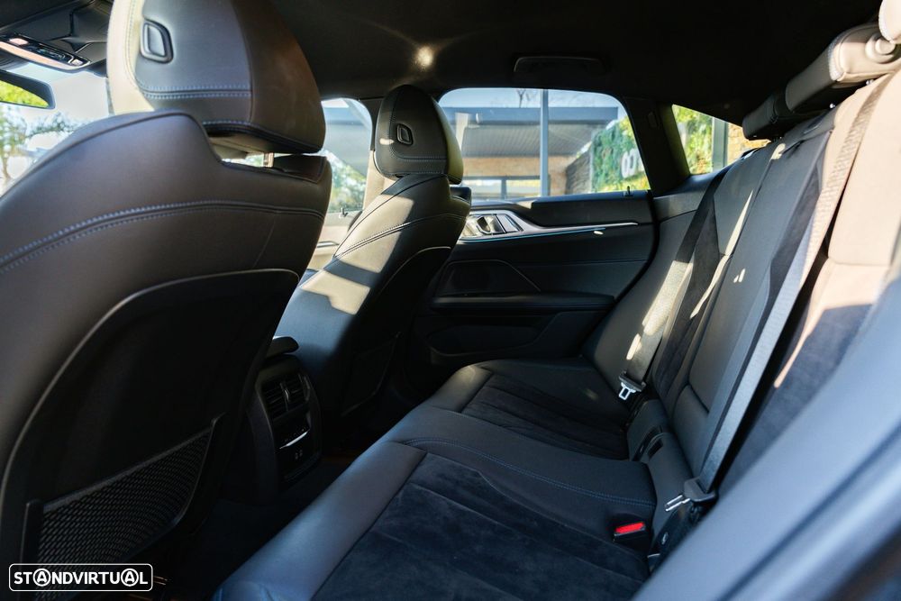 BMW i4 eDrive40 Desportiva M - 14