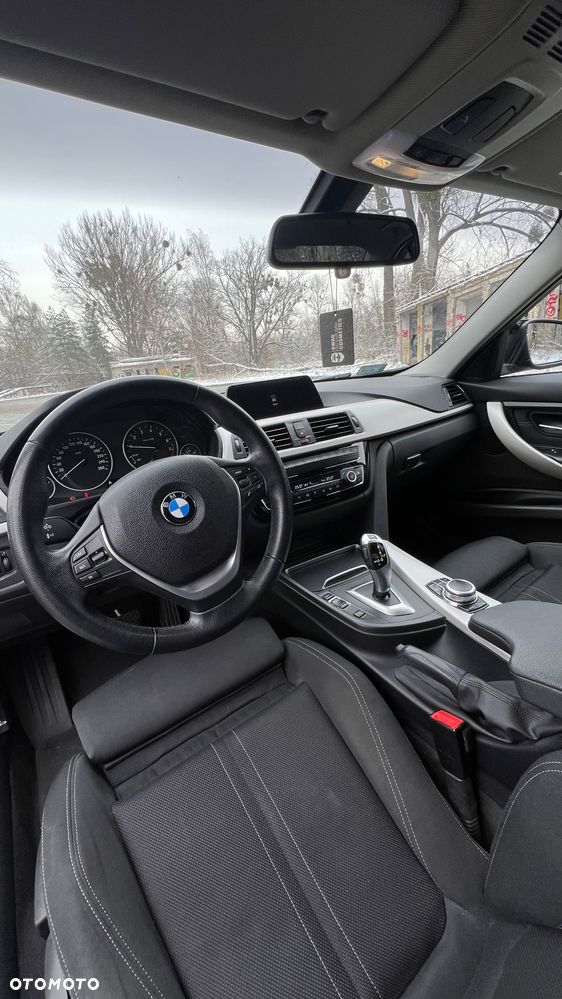 BMW Seria 3 318i Sport Line - 10
