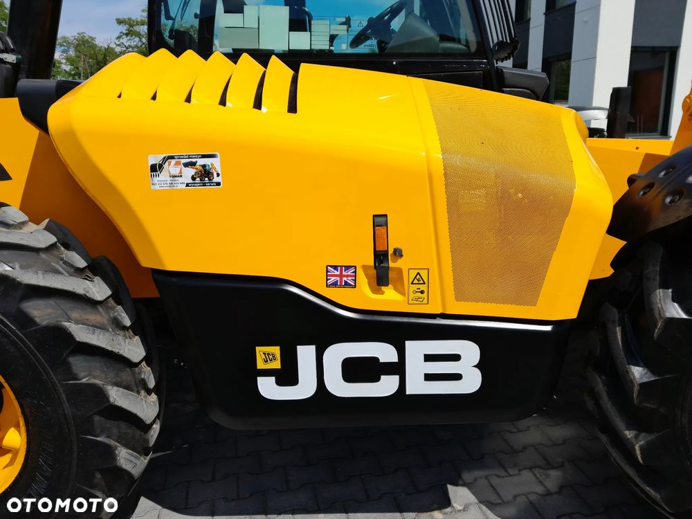 JCB 540-200 2023r - 11