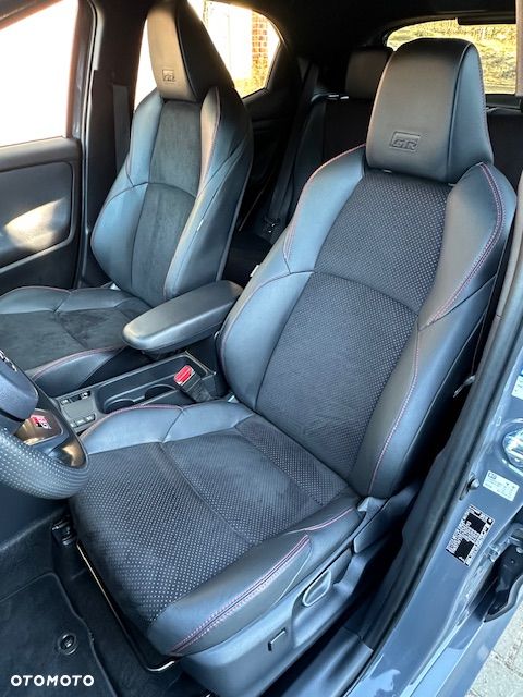 Toyota Yaris 130 1.5 VVT-i GR SPORT - 36
