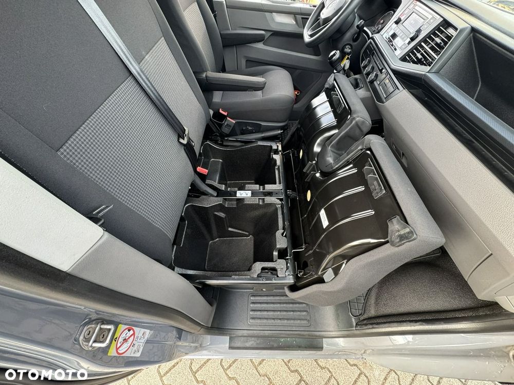 Volkswagen Transporter - 24