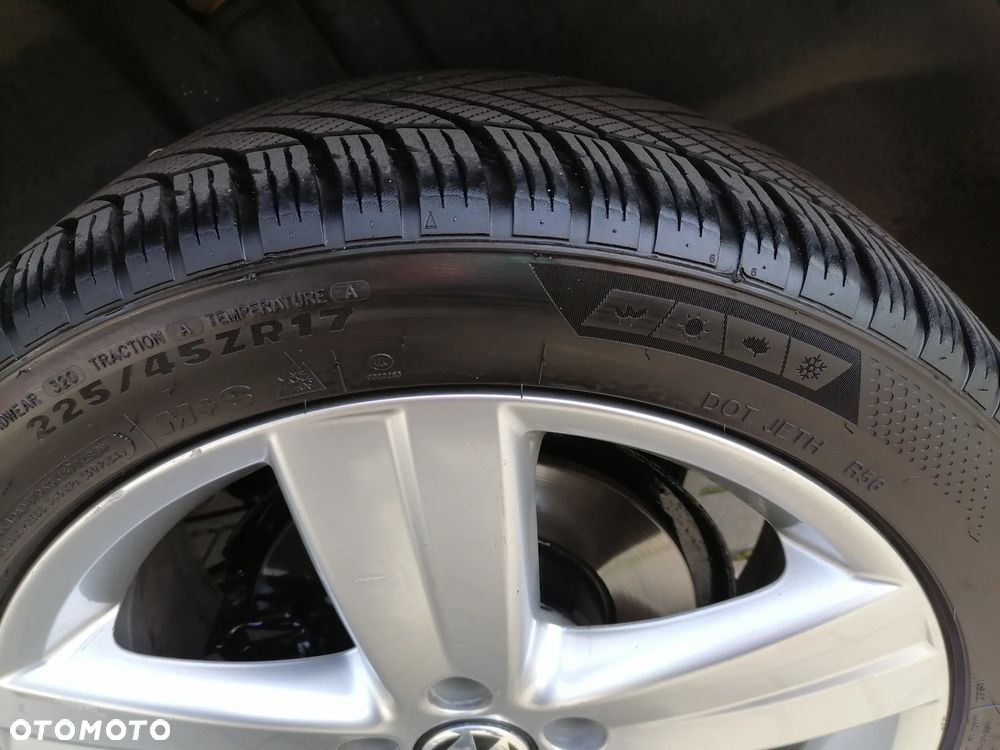 Volkswagen Touran 2.0 TDI DPF BlueMotion Technology Highline - 8