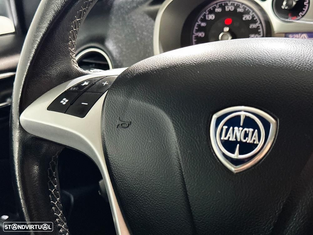 Lancia Delta 1.6 M-Jet Platino - 37