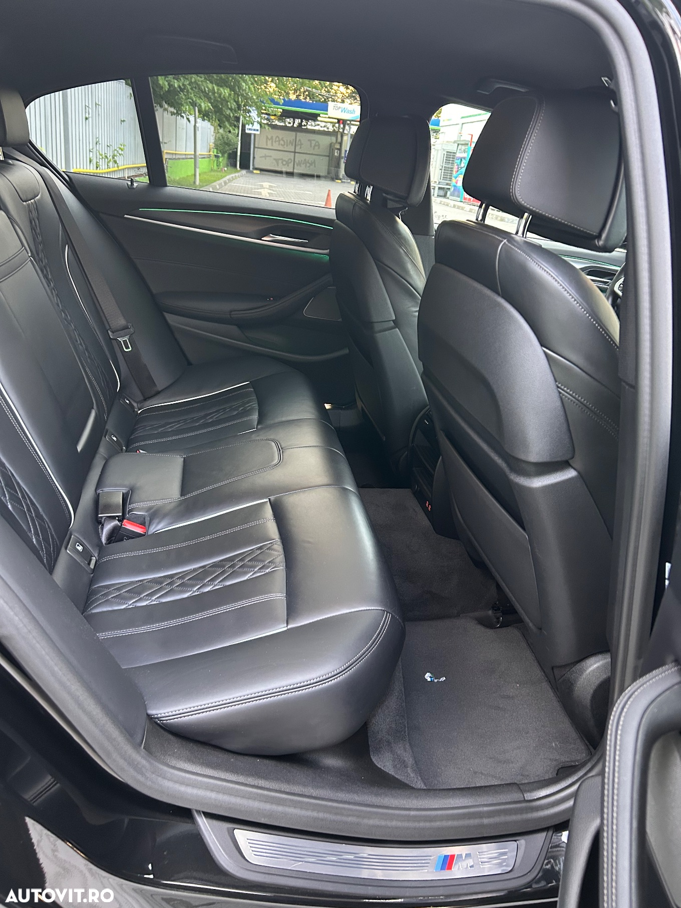 BMW Seria 5 530d xDrive AT MHEV - 23