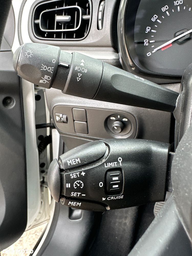 Citroën C3 1.2 PureTech Feel - 19