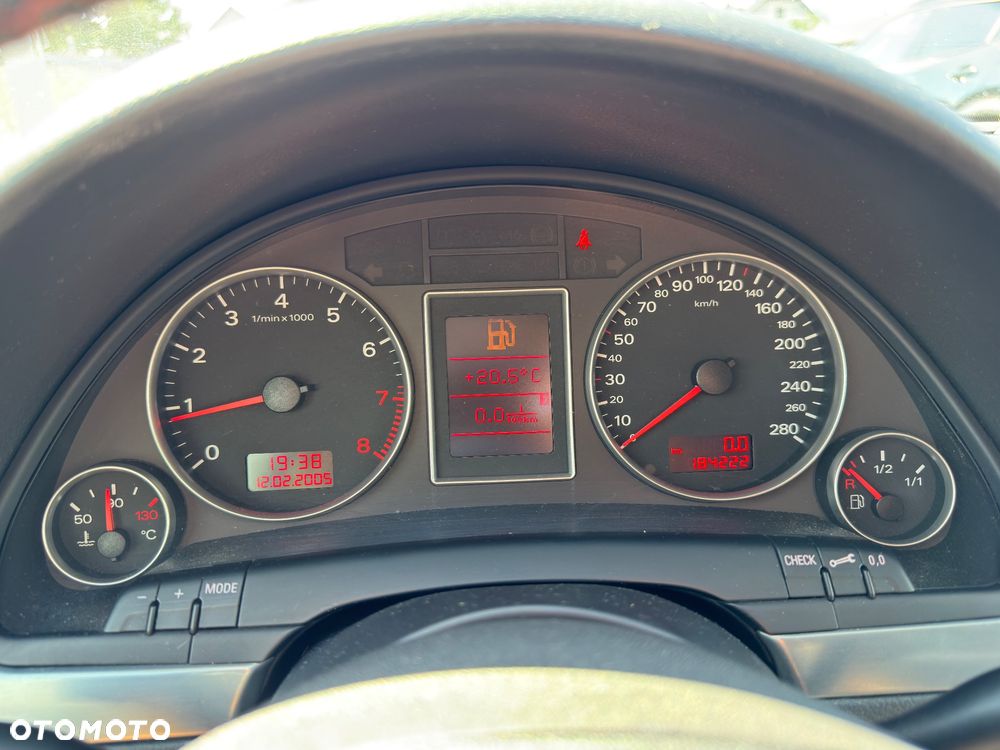 Audi A4 Avant 2.0 T FSI - 17