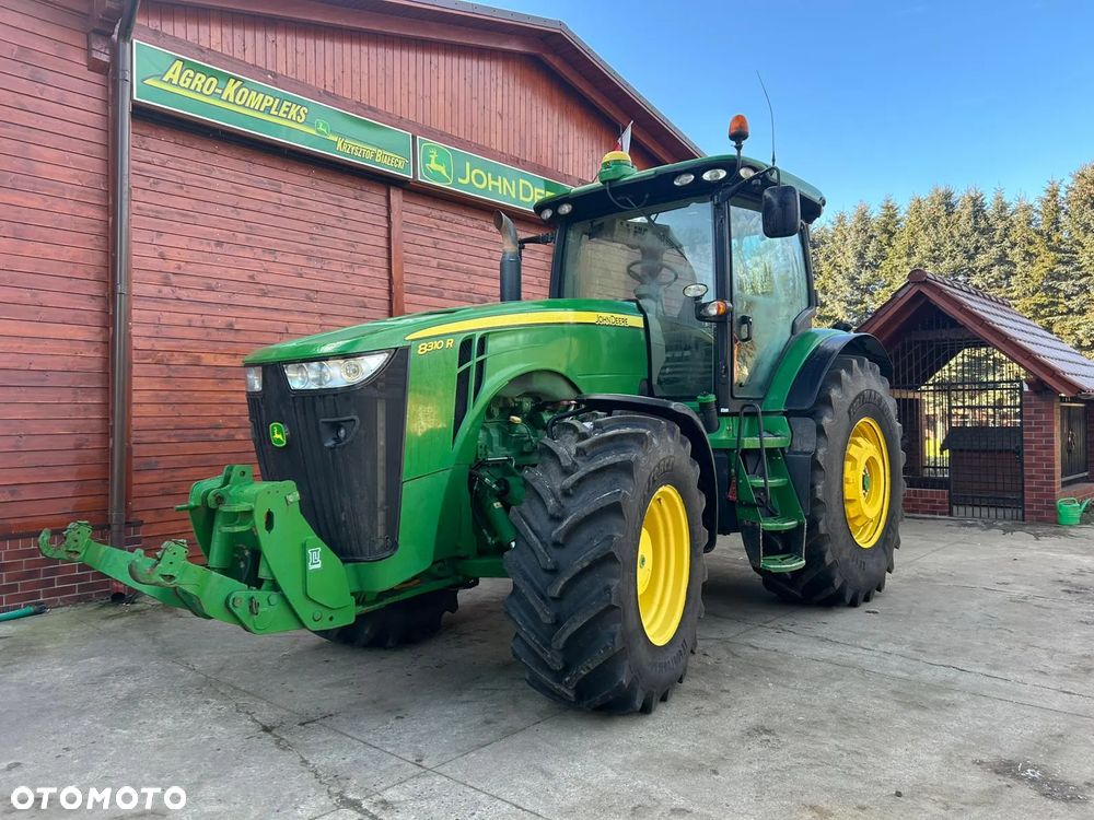John Deere 8310R - 1