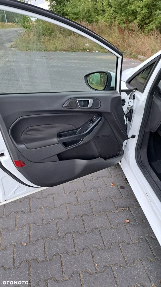 Ford Fiesta 1.0 EcoBoost Titanium - 9