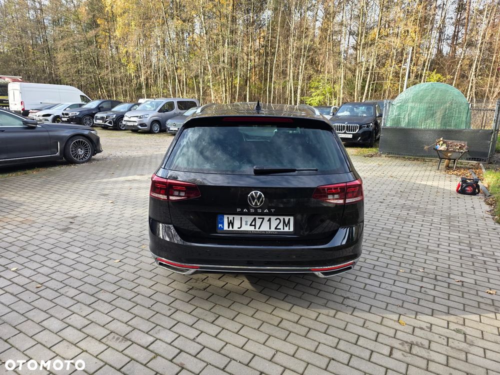 Volkswagen Passat 2.0 TDI EVO Elegance DSG - 2