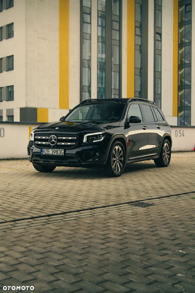 Mercedes-Benz GLB - 2