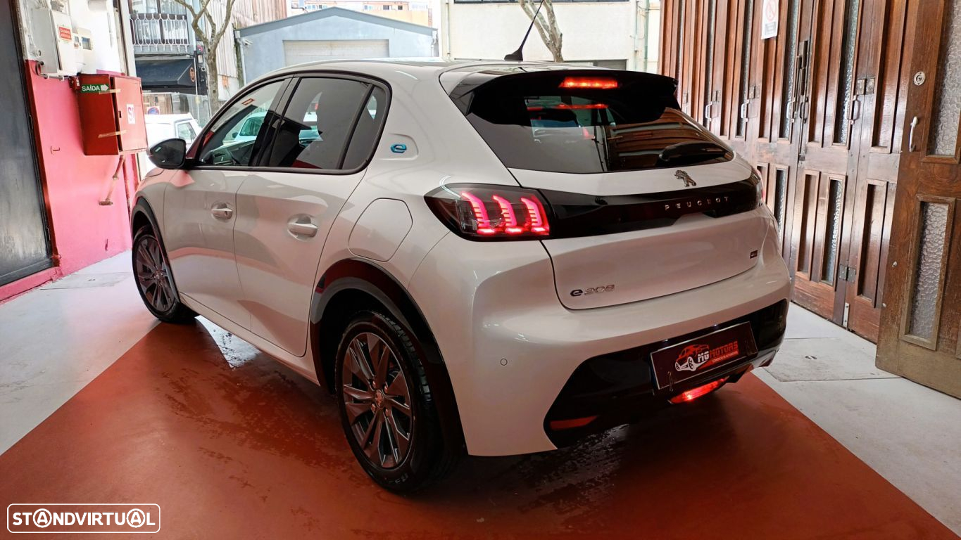 Peugeot e-208 Allure Pack - 15