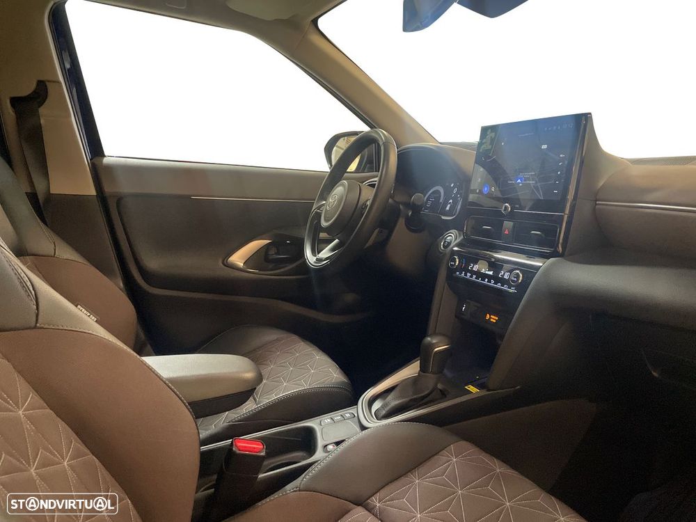 Toyota Yaris Cross 1.5 HDF Luxury - 6