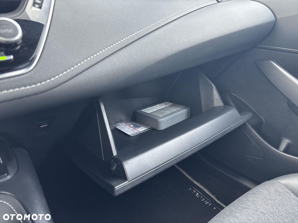 Toyota Corolla 2.0 Hybrid Style - 22