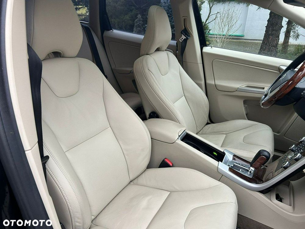 Volvo XC 60 - 33