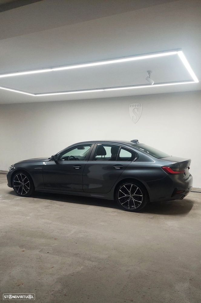 BMW 318 d Line Sport - 4