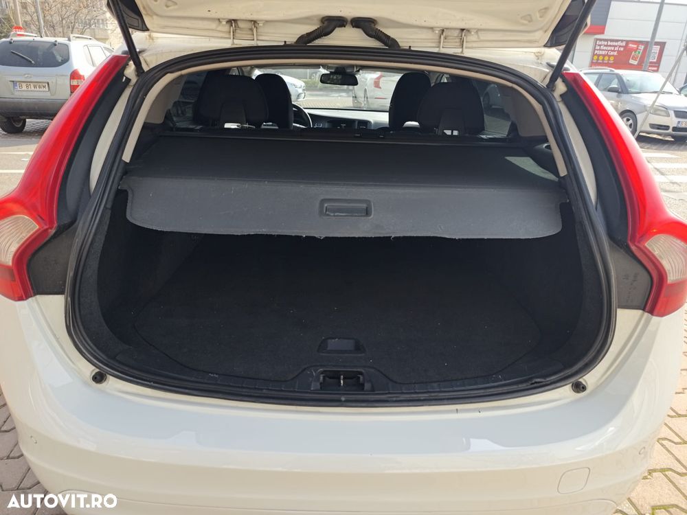 Volvo V60 D2 Geartronic Powershift - 17