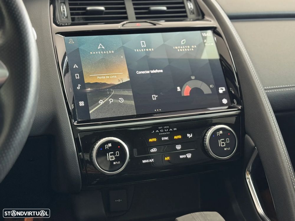 Jaguar E-Pace 1.5 P300e R-Dynamic HSE AWD Aut. — fotografia 40