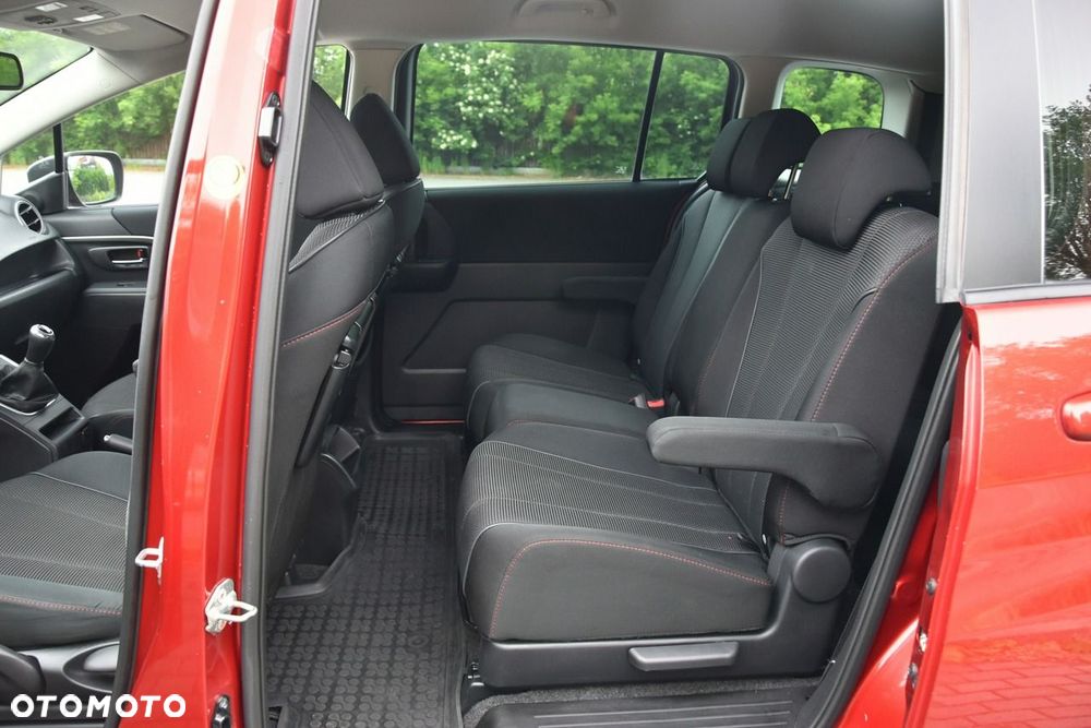 Mazda 5 - 14