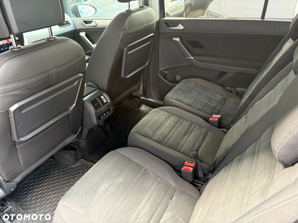 Volkswagen Touran - 15