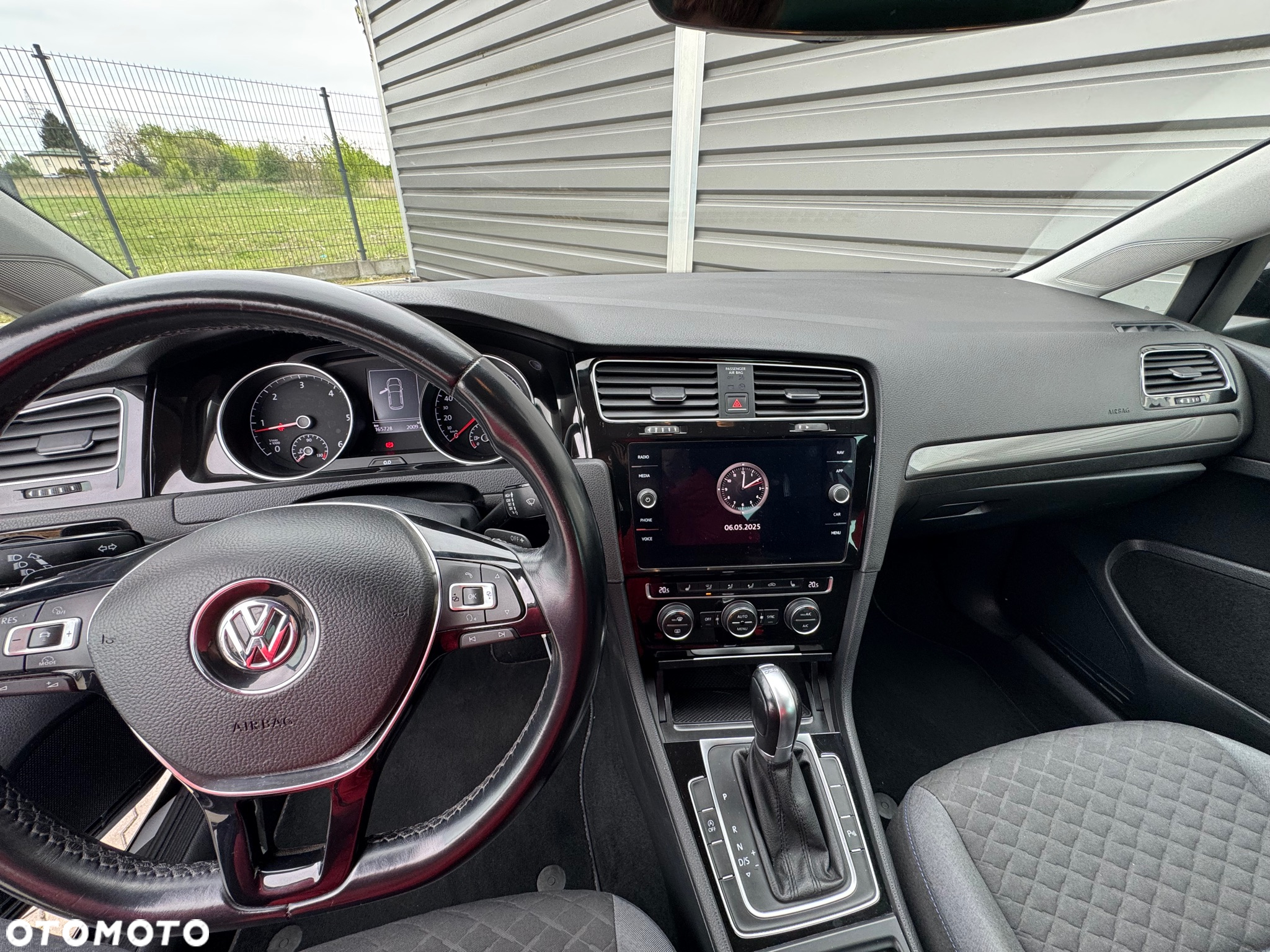 Volkswagen Golf - 11