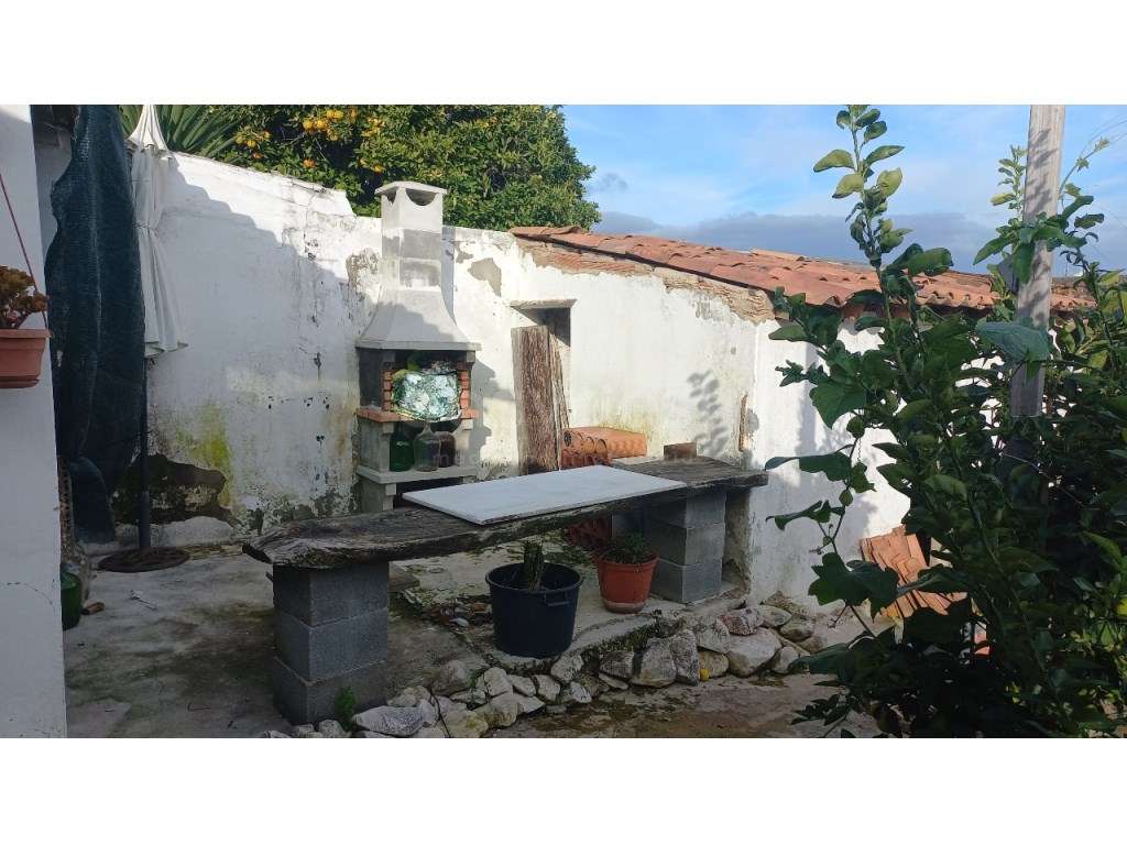 Moradia T2, com garagem, logradouro em Póvoa de Santarém. - Grande imagem: 4/23