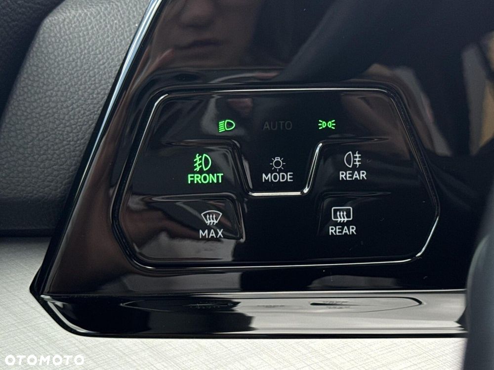 Volkswagen Golf Variant - 18