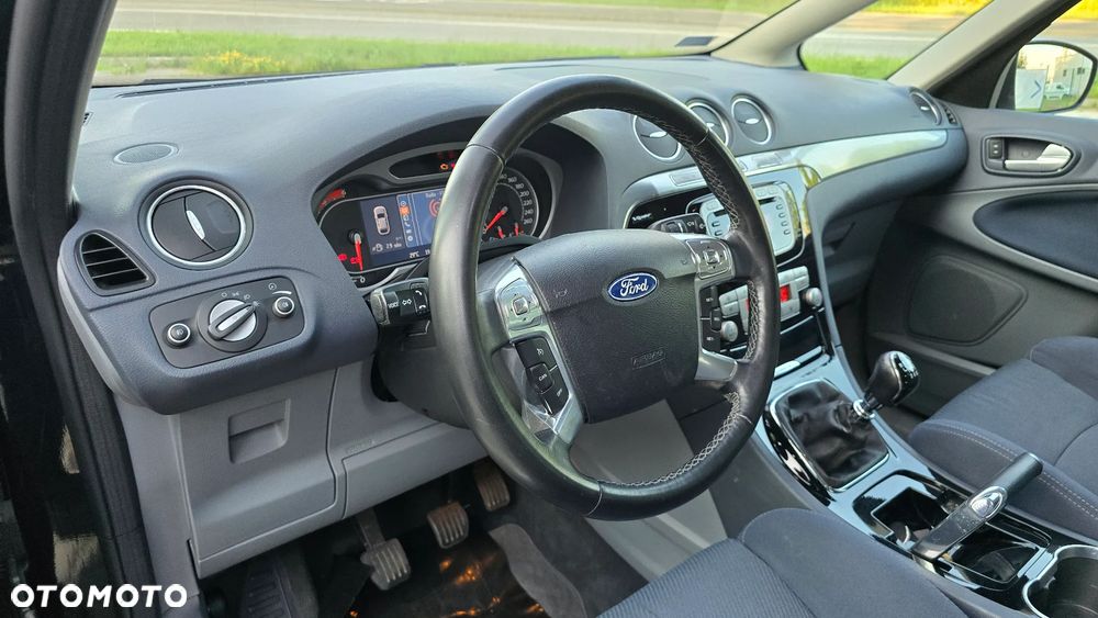 Ford S-Max - 10
