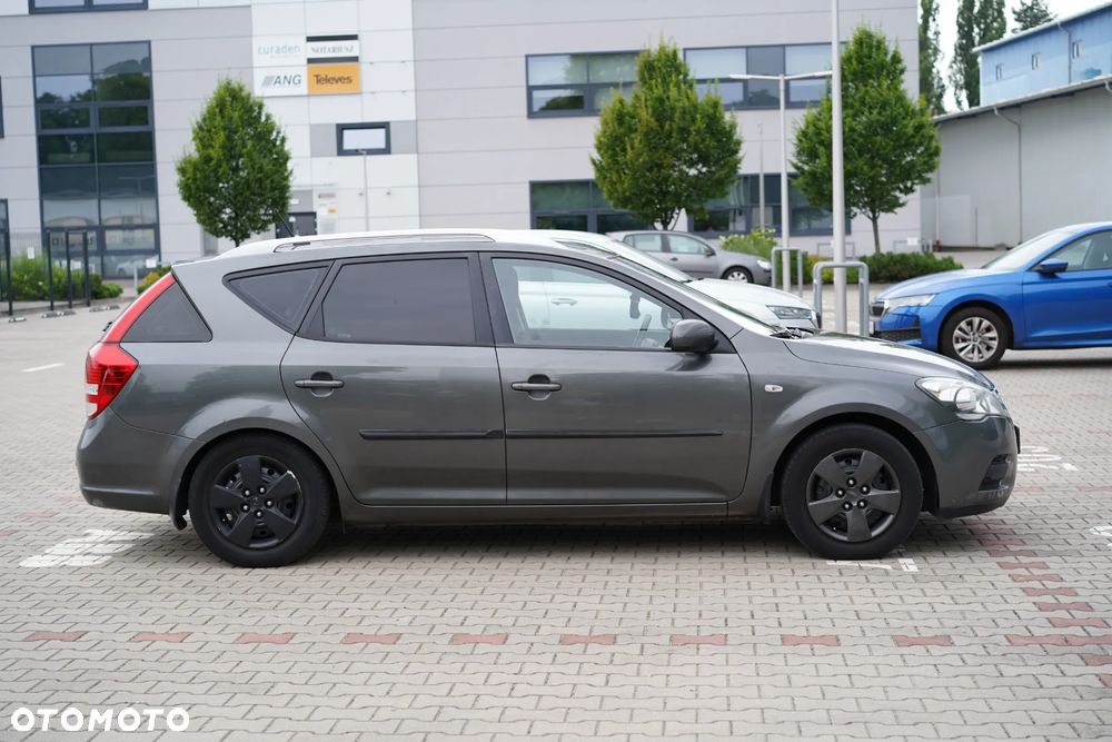 Kia Ceed 1.4 CVVT Attract - 3