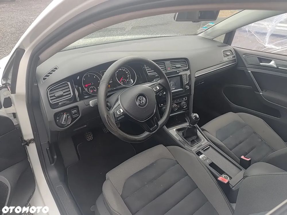 Volkswagen Golf 1.6 TDI Trendline - 22