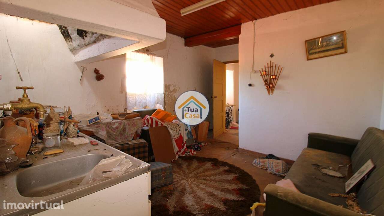 Moradia T4 para Recuperar em Soure - Grande imagem: 2/15